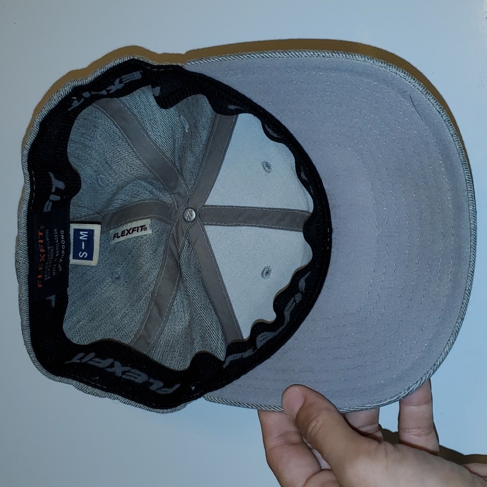 Hat - Picture 3 of 3